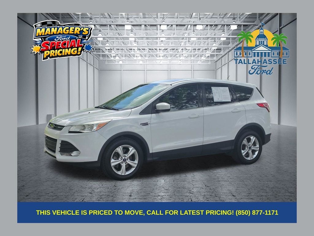 2015 Ford Escape SE in Oxford White — front three-quarter view